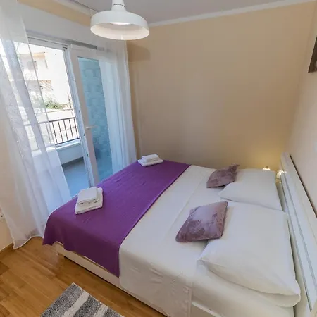 Maryann Apartment